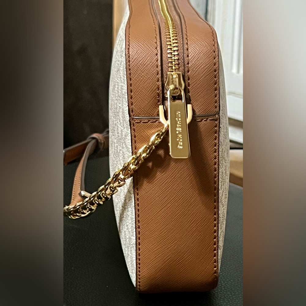 Michael Kors Jet Set Large Printed Logo Crossbody Bag -LIKE NEW CONDITION! - Picture 10 of 16